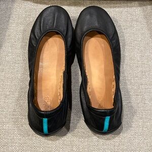 Like new Tieks